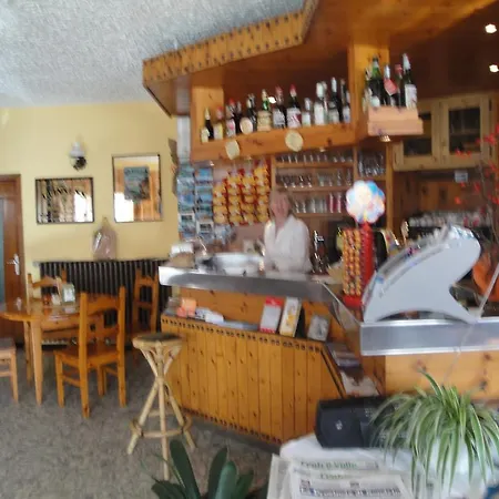 维奥拉酒店 2* 瓦尔迪登特罗
